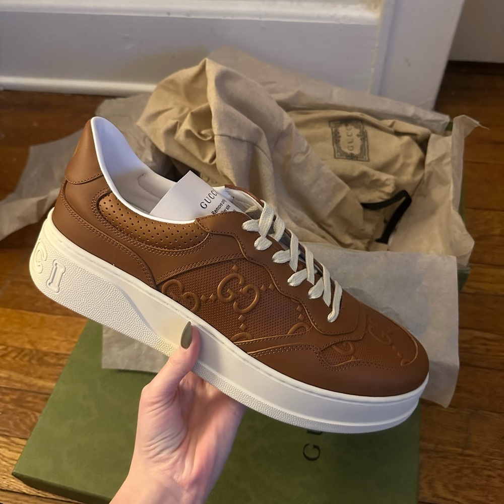 Gucci Men's Brown Leather Sneakers - Picture 3 of 6